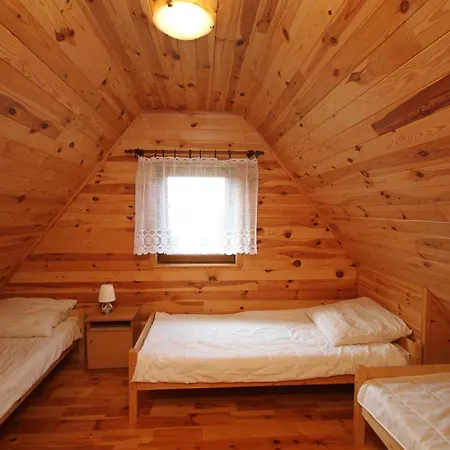 Dworek Leba I Domki Ranczo Itrich Exterior photo
