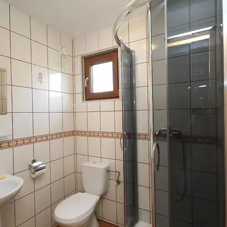 Dworek Leba I Domki Ranczo Itrich Exterior photo