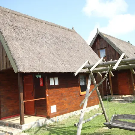 Dworek Leba I Domki Ranczo Itrich Exterior photo
